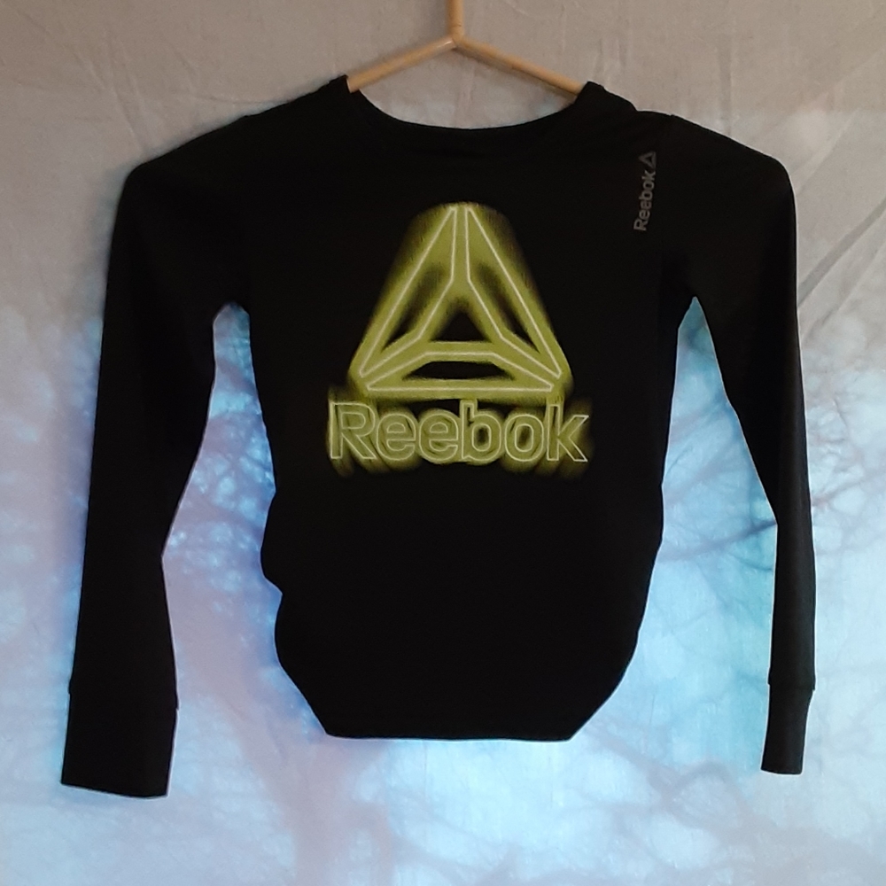 Kids athletic top